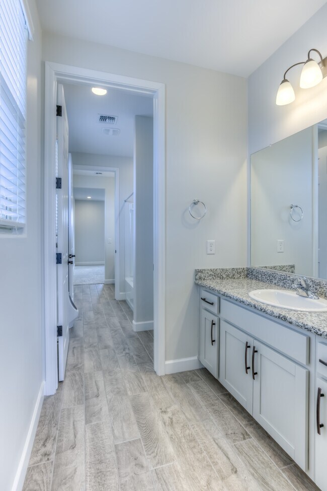 Building Photo - 5545 S Adero Cyn Trl