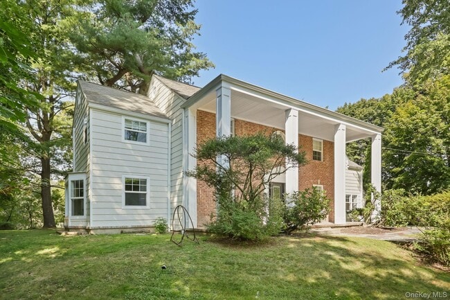 Building Photo - 790 Hardscrabble Rd