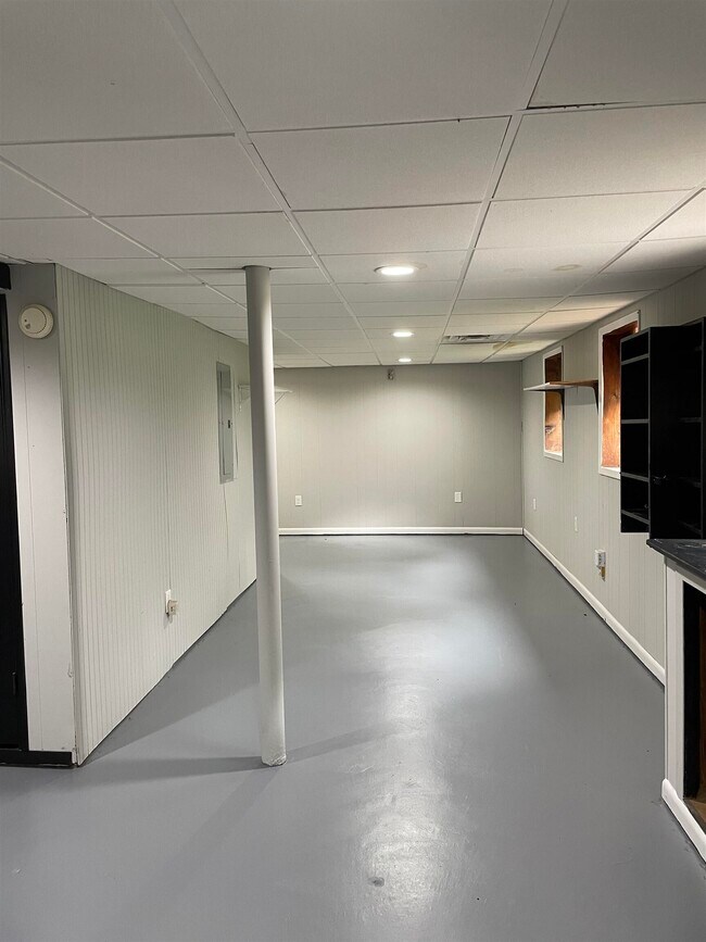 Building Photo - 1808 Meadowglades Dr