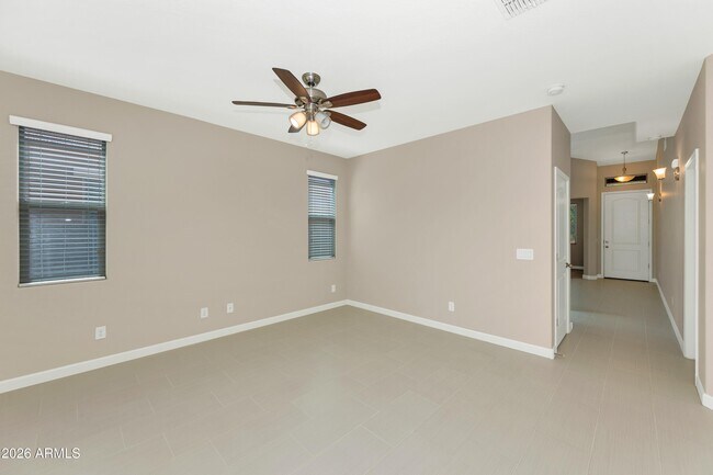 Building Photo - 1611 N Hillcrest