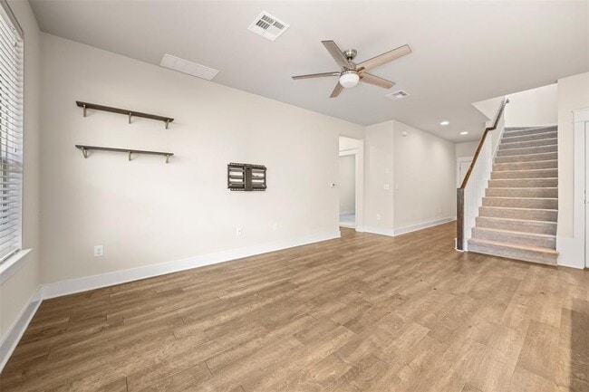 Building Photo - 13501 Metric Blvd