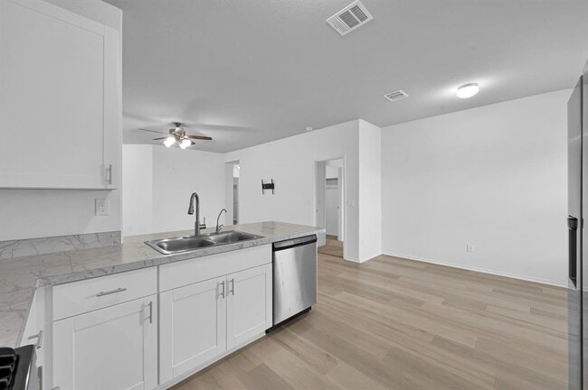 Building Photo - 21011 Twining Rose Ln
