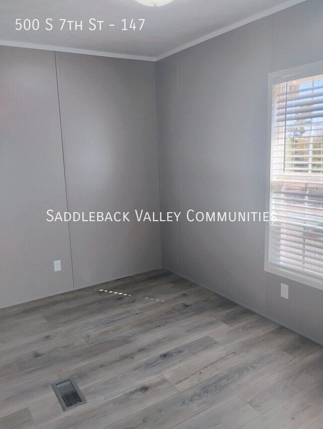 Building Photo - 500 S 7th St