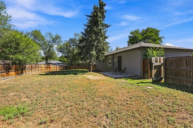 Building Photo - $2,040.95- 4 Bed, 2 Bath Home in CO Springs with Big Fenced-in Yard!