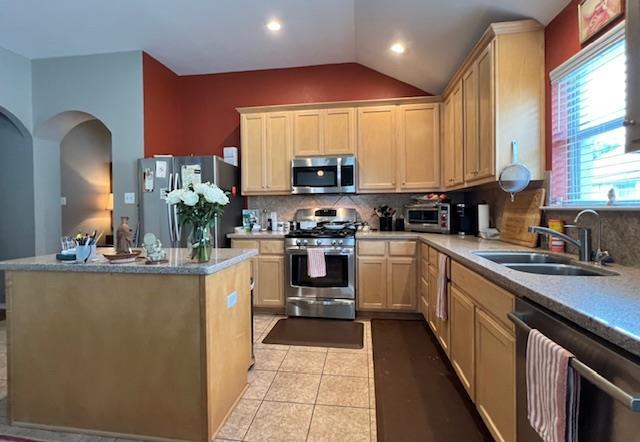 Building Photo - 10717 Casitas Dr