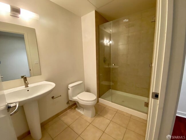 Building Photo - 301 Main St