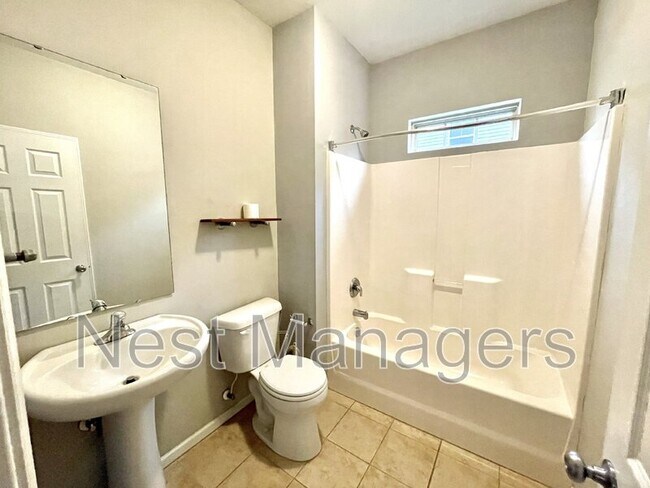 Building Photo - 311 Highgrove Dr