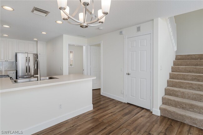 Building Photo - 28700 Alessandria Cir