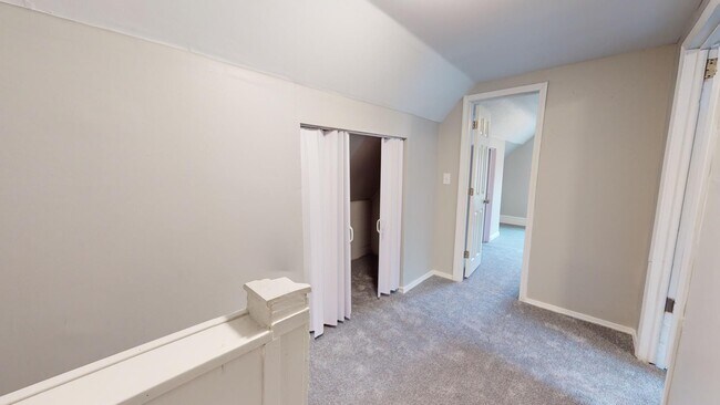 Building Photo - Old Brooklyn Area - 4 Bedroom - 1 Bath - Single Family Home