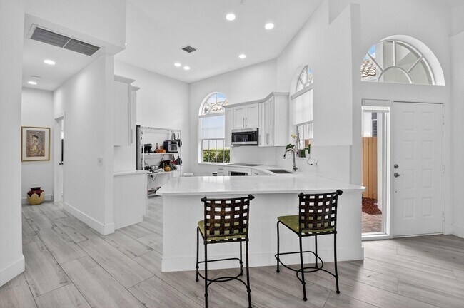 Building Photo - 6668 NW 25th Terrace