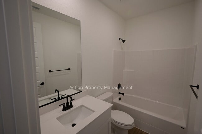 Building Photo - Beautiful New 3 Bed 2 Bath Home in Rolling Hills – Built in 2025