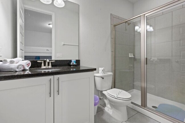 Building Photo - 360 Pendant Ct