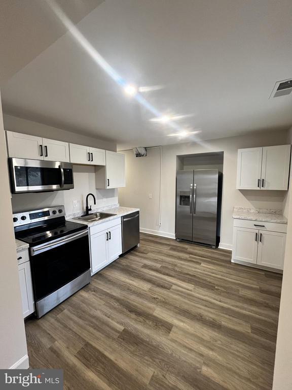 Building Photo - 301 Bryan Point Rd