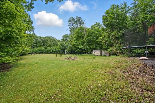 Building Photo - 2067 NY-211