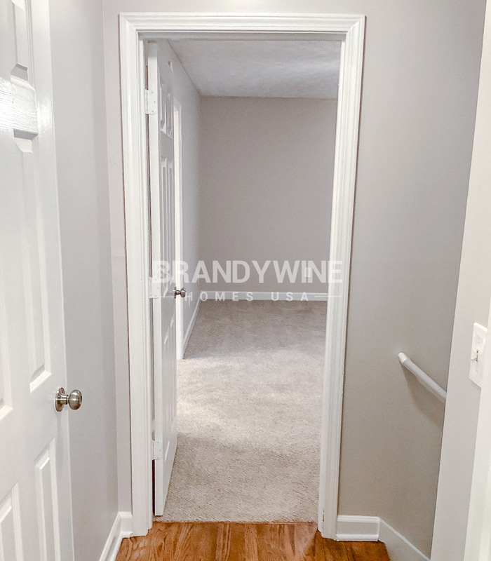 Building Photo - 916 S Deshon Rd