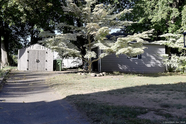 Building Photo - 111 Stearns St