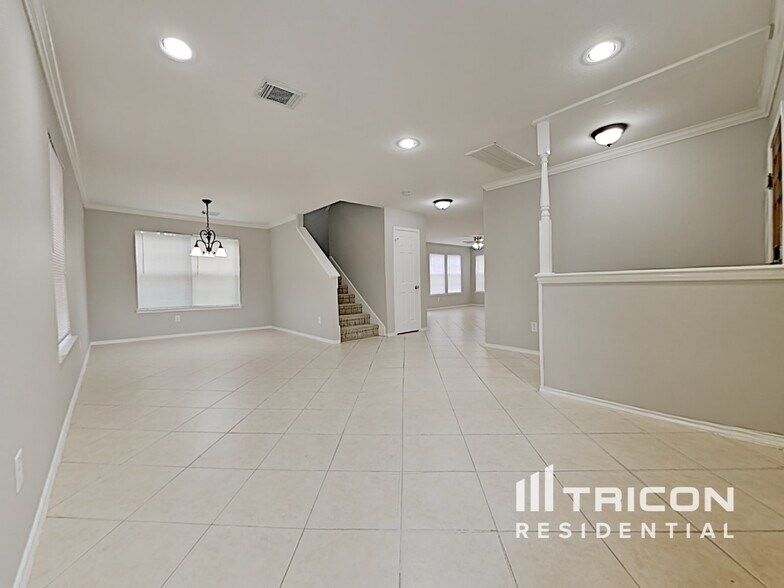 Building Photo - 21206 Bridgemeadows Ln
