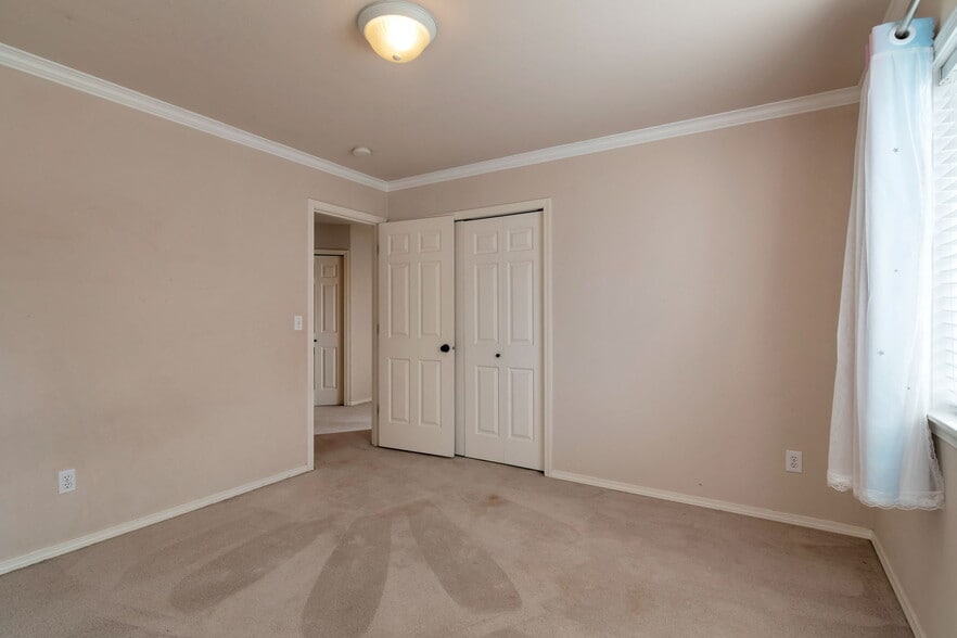 Building Photo - 12730 SE 302nd St