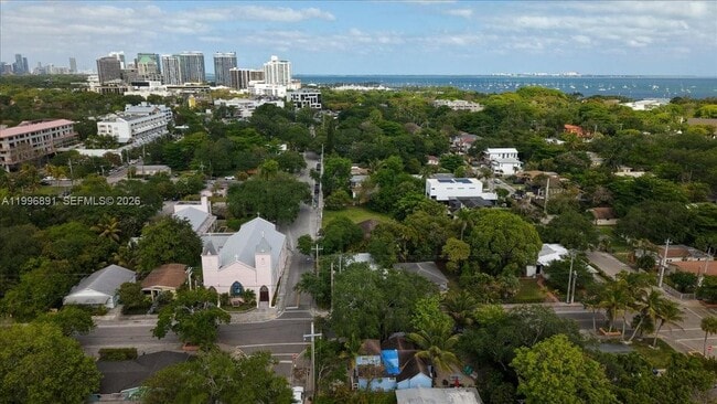 Building Photo - 3490 William Ave