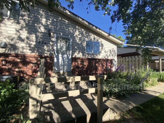 Building Photo - 774 W Cleveland Cir