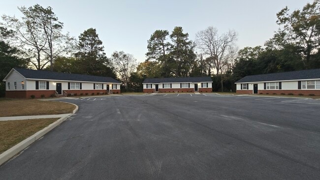 Building Photo - Monetta Apartments