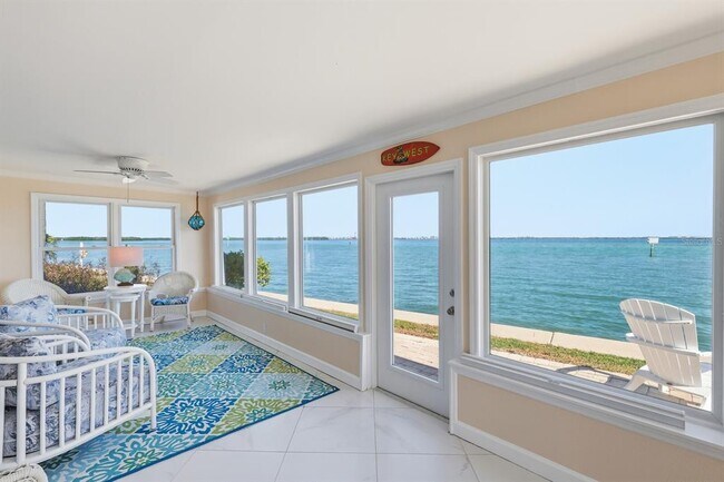 Building Photo - 957 Spanish Dr N