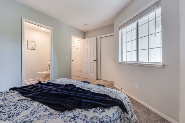 Building Photo - 4235 Sheldon Cir