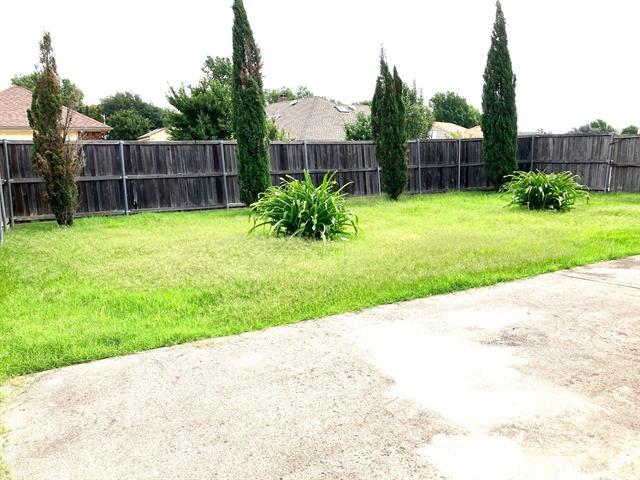 Building Photo - 3711 Blossom Dr