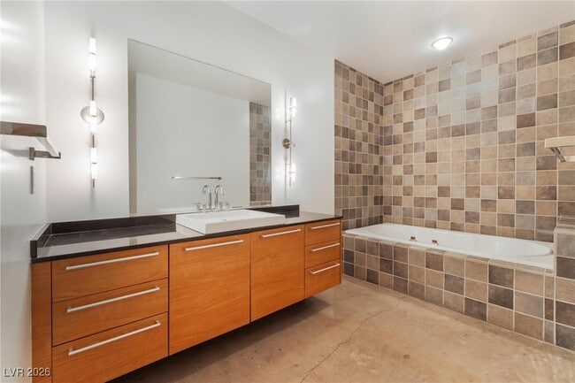 Building Photo - 200 Hoover Ave