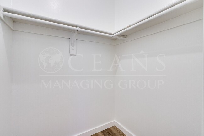 Building Photo - Modern Comfort in an Established Ormond Beach Neighborhood!