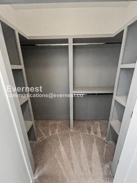 Building Photo - 2209 15th Ave N