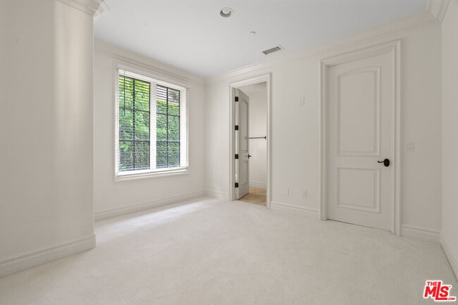 Building Photo - 3697 Benedict Canyon Ln