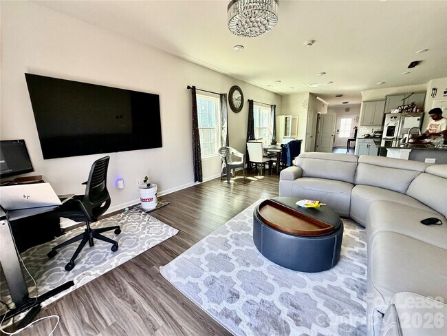 Building Photo - 365 Runner Stone Ln