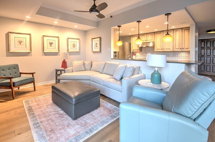 Building Photo - 1530 Key Blvd