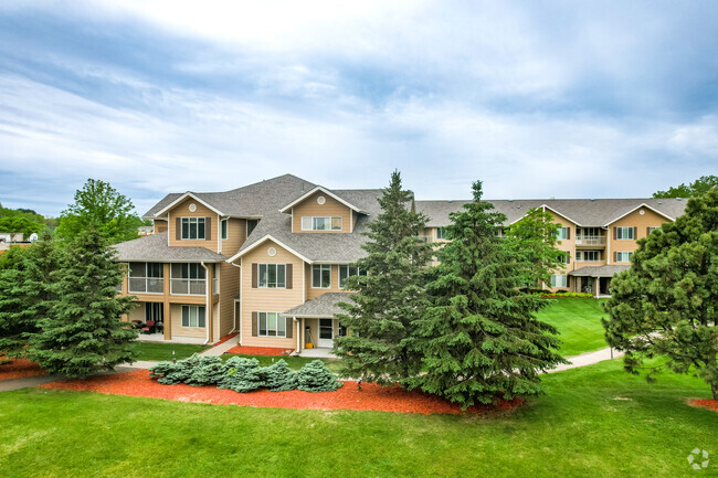 Building Photo - The Lodge at White Bear