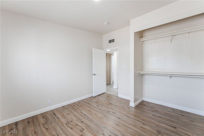 Building Photo - 2629 Hickey Ave