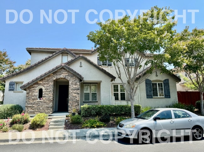 Building Photo - 34503 Torrey Pine Ln