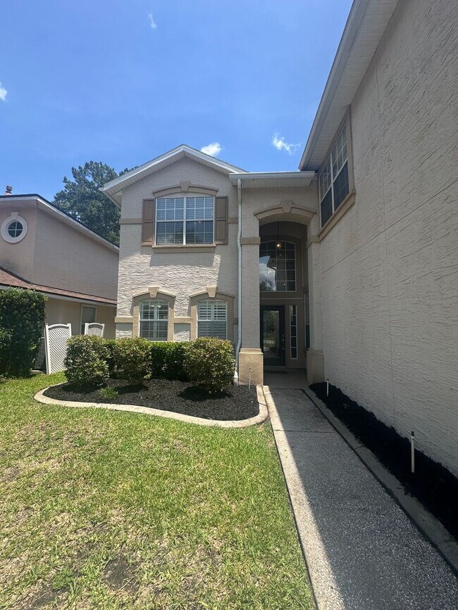 Building Photo - Little Castle, Julington Creek Plantation Beauty