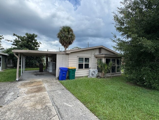Building Photo - Charming 1-Bedroom, 1-Bath Home Near Downt...