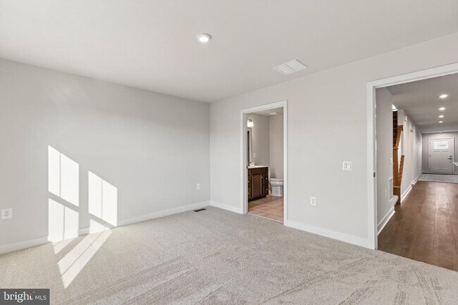 Building Photo - 4319 Southerby Dr