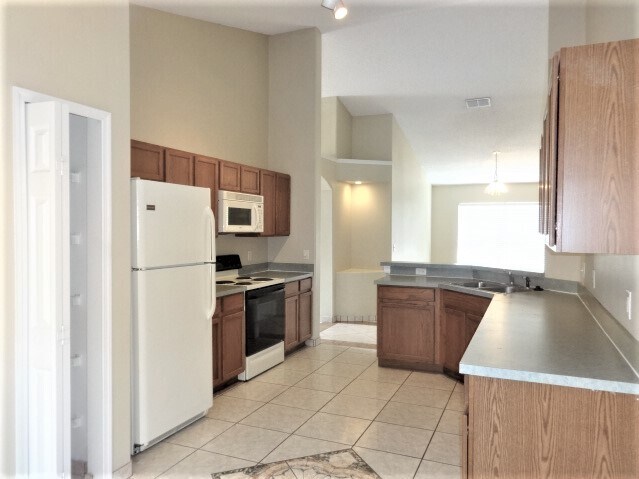 Building Photo - 7964 Oakstone Ct