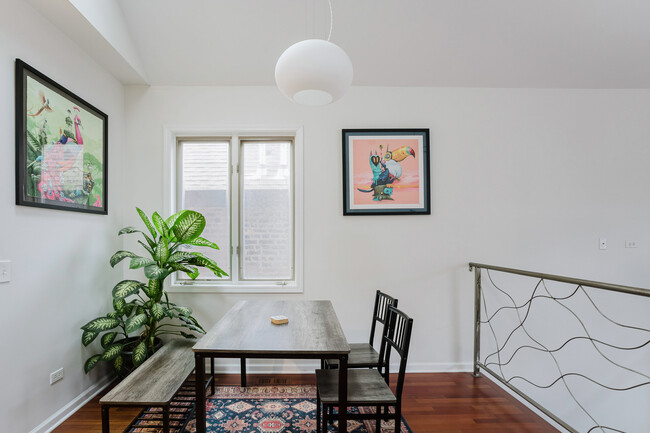 Dining Area - 1915 S Racine Ave