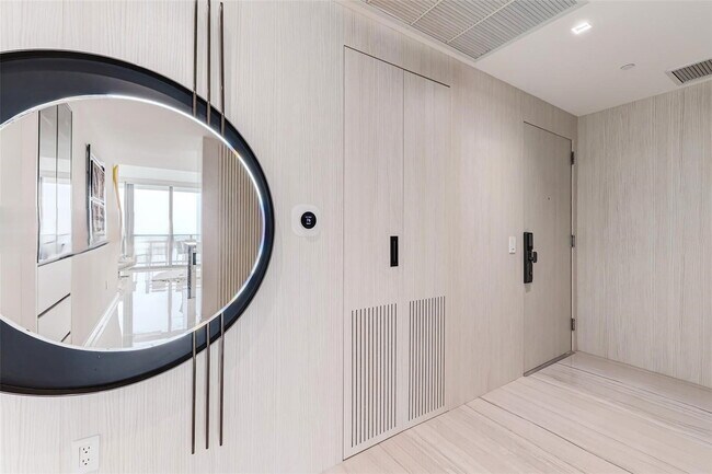 Building Photo - 3131 NE 7th Ave