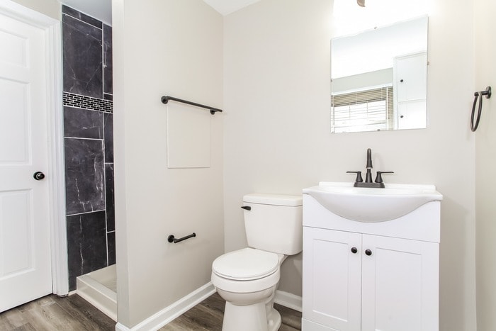 Building Photo - 208 Silverstone Dr