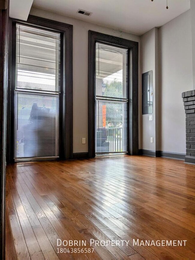 Building Photo - 608 N 1st St