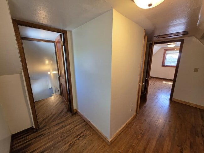 Building Photo - 11934 Goodview Ave