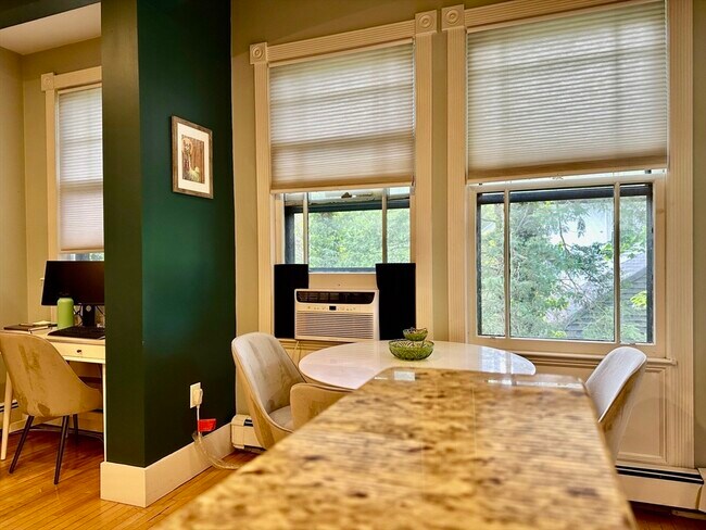 Building Photo - 49 Grove St