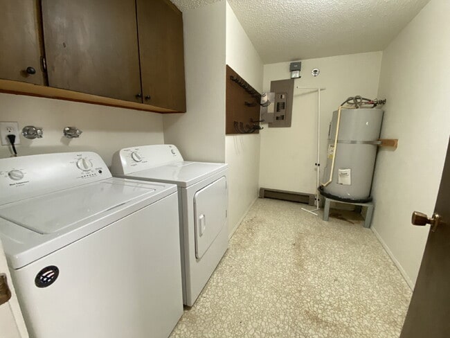 Building Photo - Quiet, Cozy 2-Bedroom Located in Columbia Neighborhood