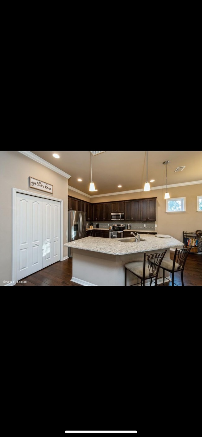 Building Photo - 6420 SW 50th St