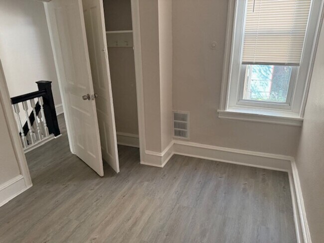 Building Photo - 252 N Wilton St